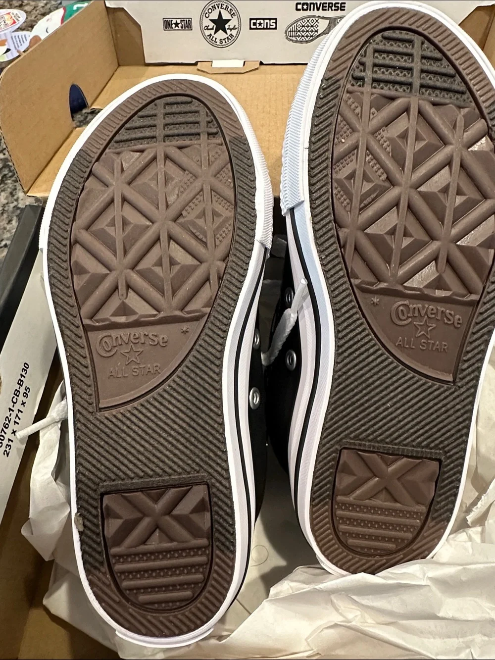Toddler converse black and white sneakers never worn size 11
